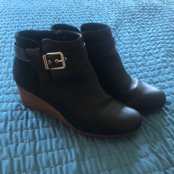 dr scholl's darcy wedge bootie